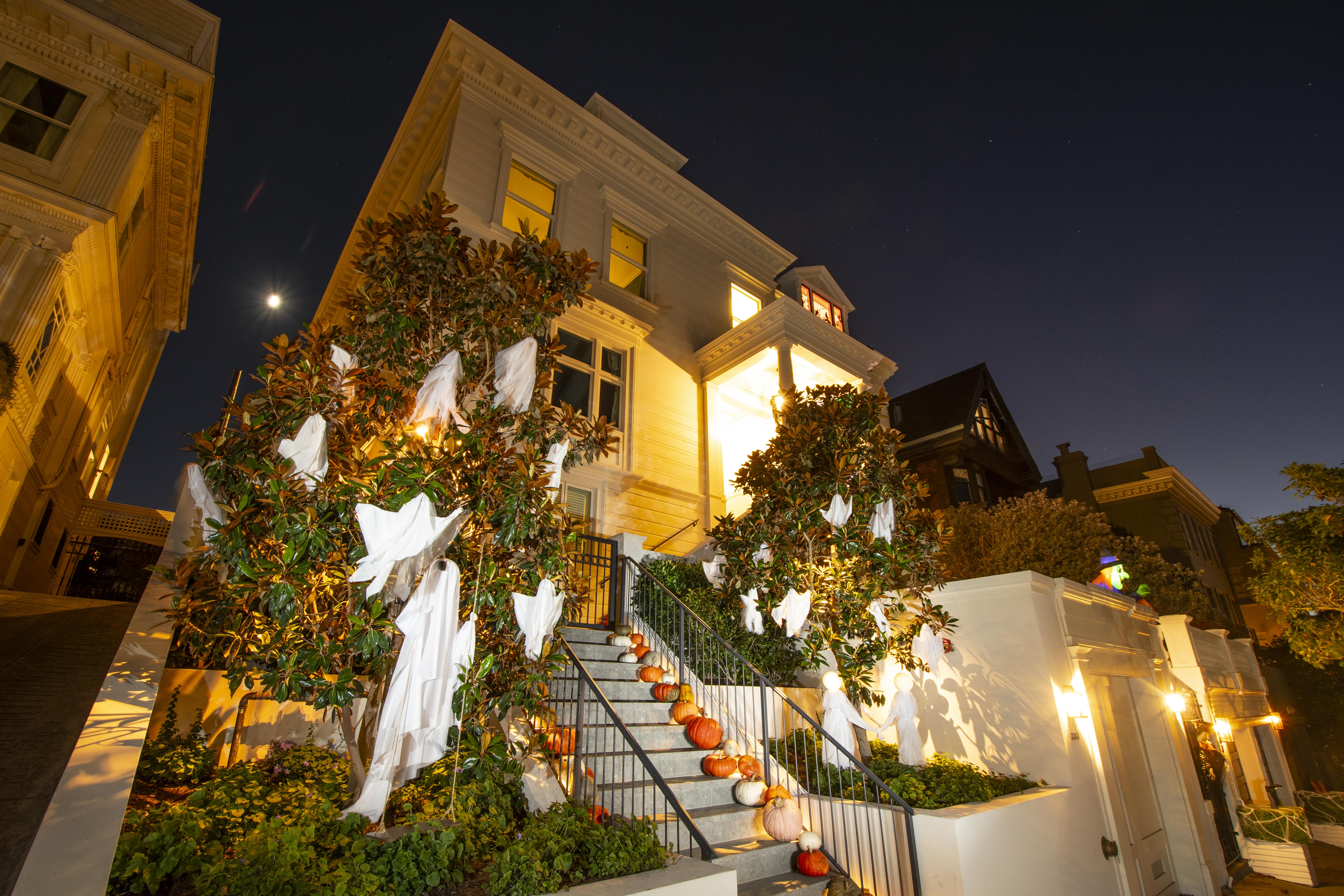 Halloween exterior decoration